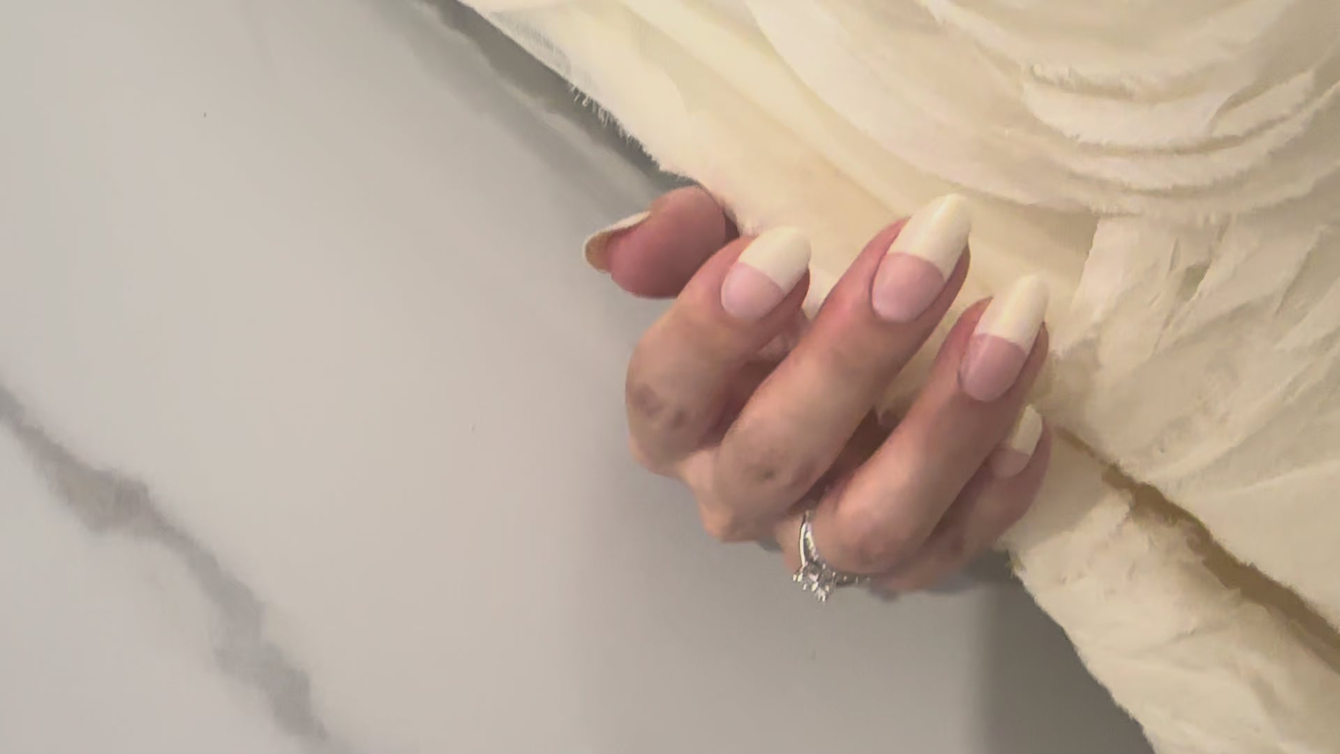 동영상 로드: Satin French